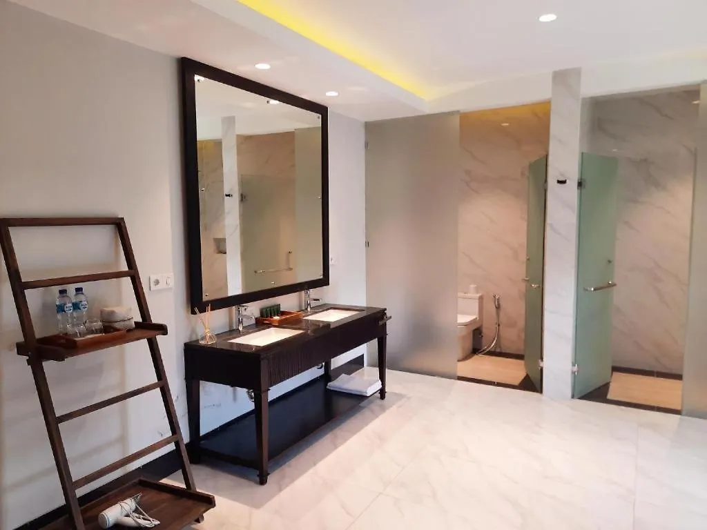 Western Taste Of 5 Bedroom Luxurious Villa Canggu Cyn
