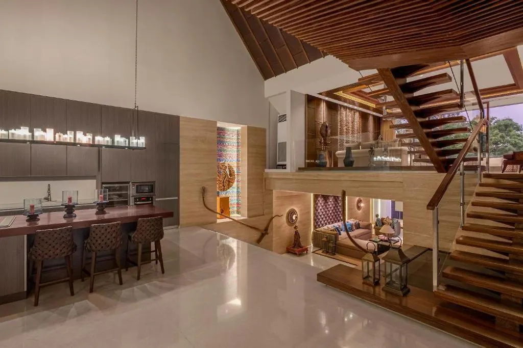 Western Taste Of 5 Bedroom Luxurious Villa Canggu Cyn