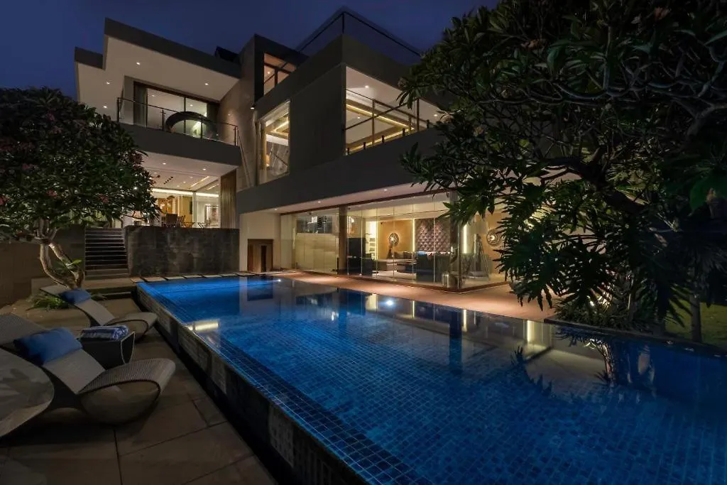 Western Taste Of 5 Bedroom Luxurious Villa Canggu Cyn