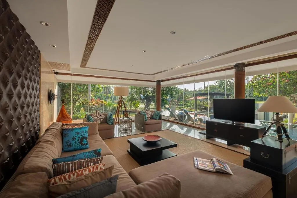 Western Taste Of 5 Bedroom Luxurious Villa Canggu Cyn