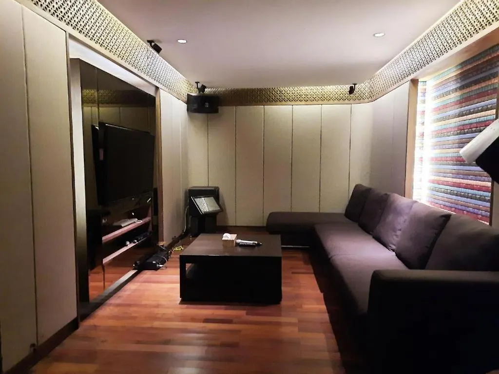 Western Taste Of 5 Bedroom Luxurious Villa Canggu Cyn